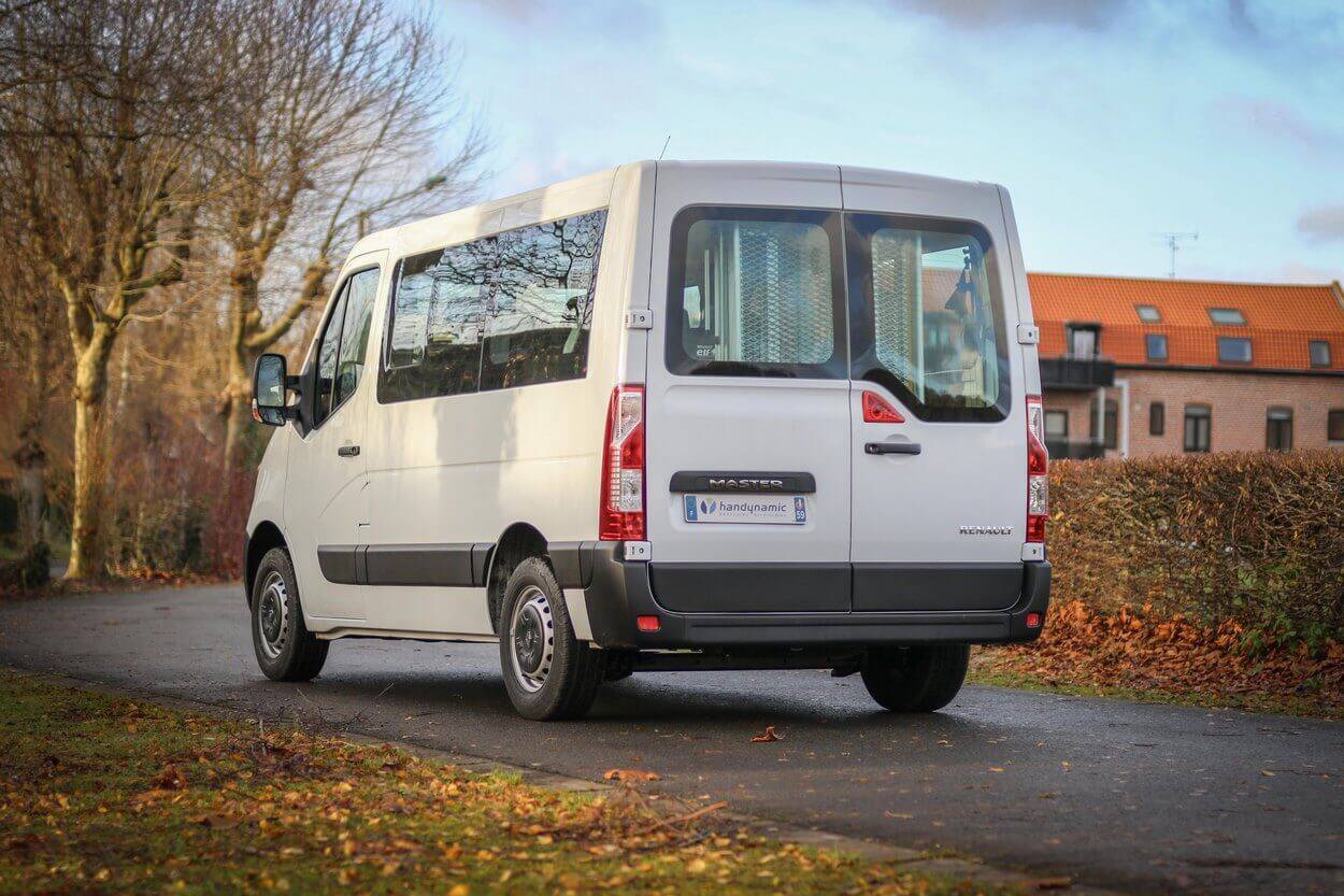 Thanks to the Renault Master conversion, the van provides one to three wheelchair access 