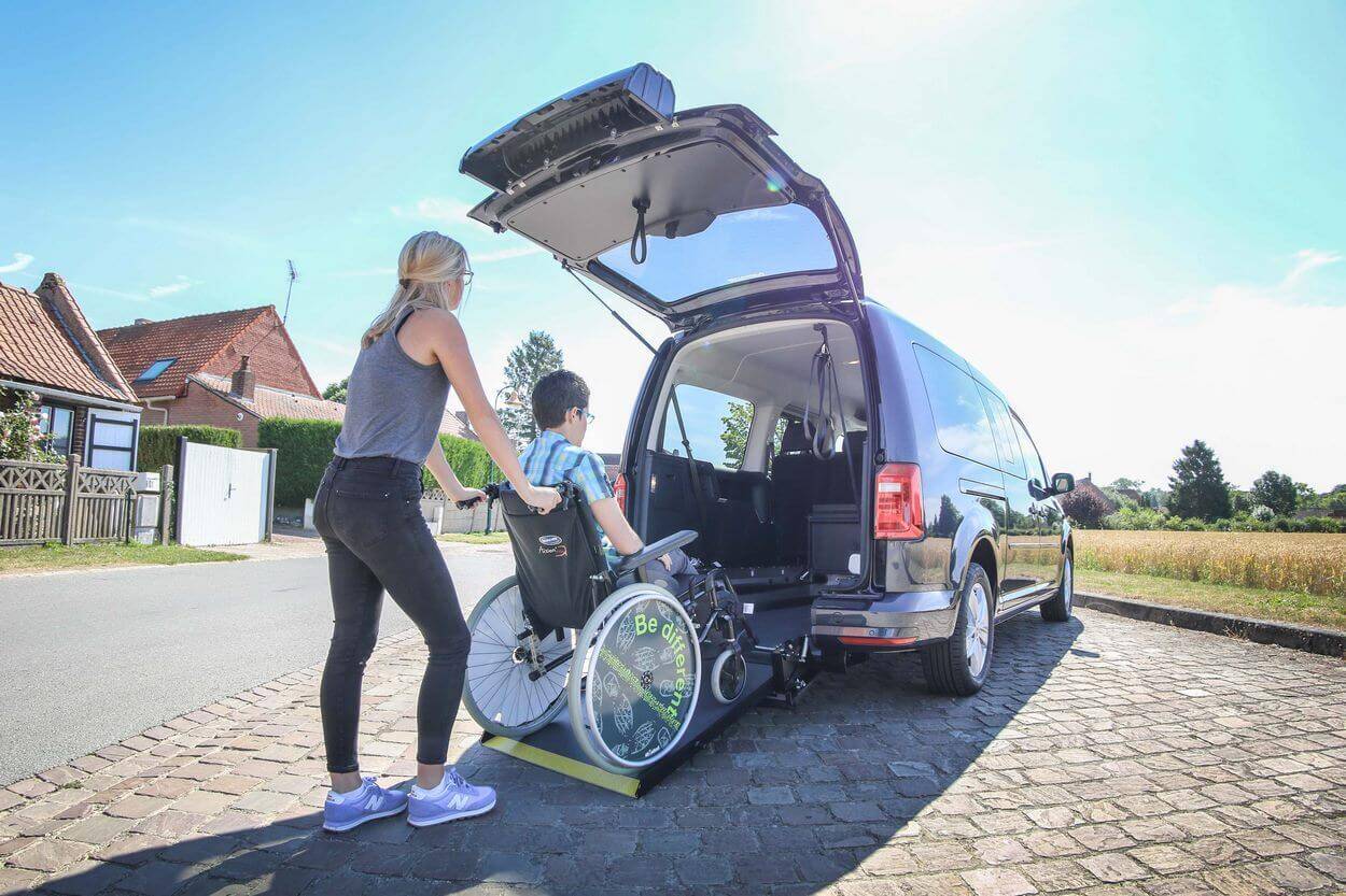 This WAV is fitted with safety straps for the wheelchair user !